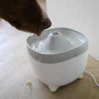 Fontaine à boire Yuna Blanc/gris - Chat - FutéFontaine à boire Yuna Blanc/grisFontaine a eauYuna