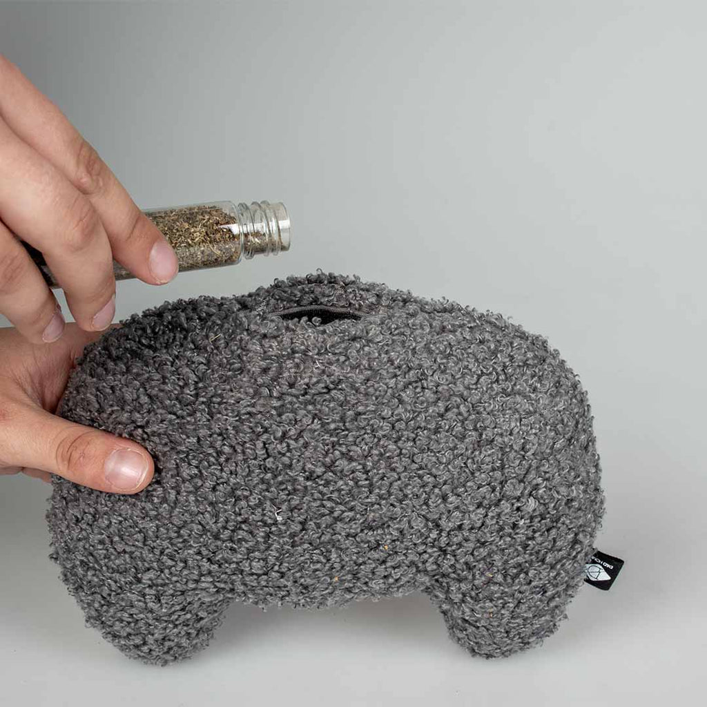 ZORAN - coussin de frappe à remplissage multiple Gris - Chat - FutéZORAN - coussin de frappe à remplissage multiple GrisD&D Home